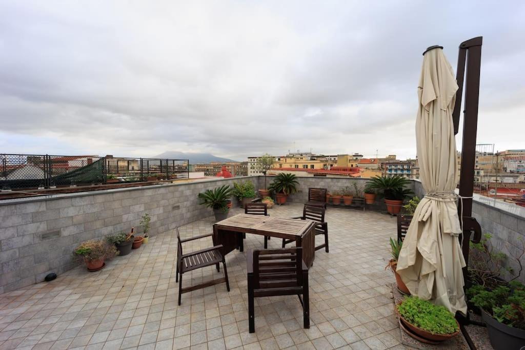 Appartamento Lidahouse Terrace And Vesuvio View Next Museum By Houseinnaples